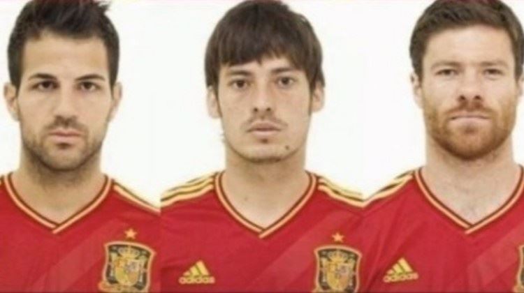 布教授告别🖐西班牙黄金一代六大中场全部退役