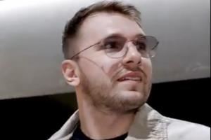 😂看到新更衣室：东契奇直呼喜欢 布朗尼damn起手 雷迪克欲复出