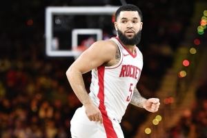 媒体人：火箭的真正争冠窗口 应该是在范乔丹健康回来之后