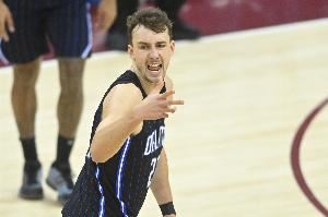 难救主！小瓦格纳17中10砍全队最高27分外加6板 罚球6中5