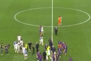 形成反差！皇萨球员“团战”刚结束，什琴斯尼与库尔图瓦友好拥抱