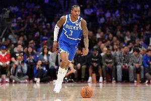 雄鹿官方:小凯文·波特接受右膝半月板损伤修复手术 预计缺席4周