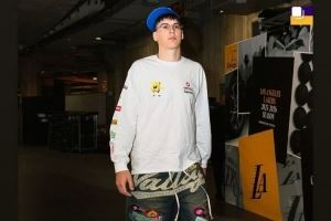 赢球了真高兴!拉拉维亚赛后更新社媒 晒出获胜海报&个人穿搭照