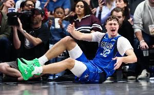 解说：弗拉格还有不少要提升的地方 卡林顿一点不灵只剩卡顿了